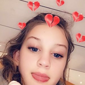 Meet your Posher, Claire